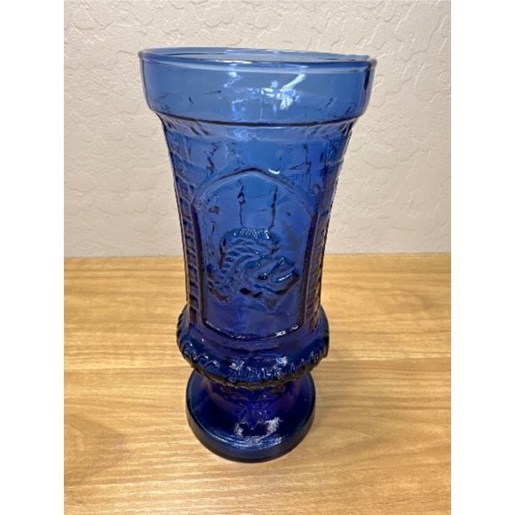 Excalibur Las Vegas Souvenir Cobalt Blue Glass Castle 24oz - Picture 8 of 8